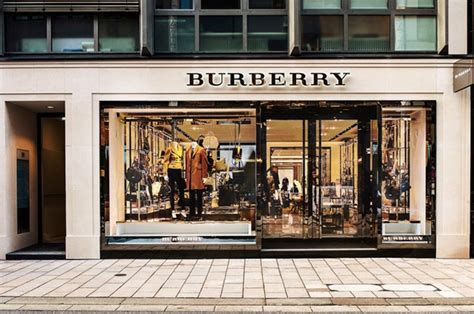 Find Burberry Stores in Hamburg, Germany 